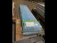 +/- 18 plexi panelen - afbeelding 1 van  4
