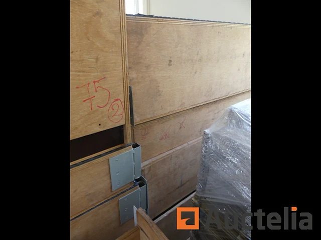 +/- 19 x-treme houten kisten - ref 010184-046 - afbeelding 8 van  8