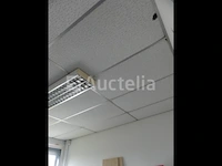 +- 200 plafondtegels - afbeelding 1 van  3