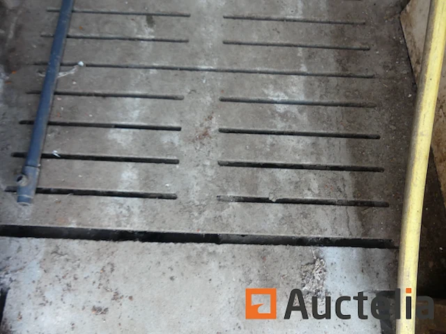 +/- 250 betonplaat - afbeelding 3 van  6