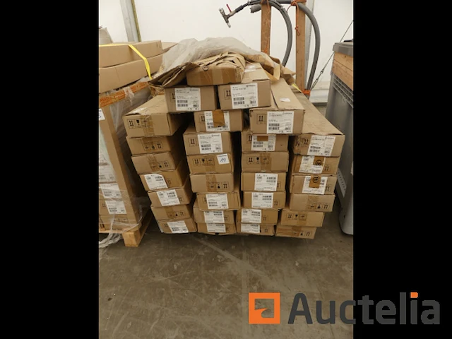 +/- 290 ledvance led buislamp t8 un v 1200 18 watt - afbeelding 1 van  4