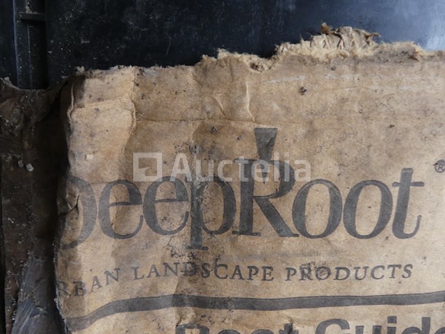 +/- 32 deeproot ub 24-2 anti-rooted planken - afbeelding 1 van  5