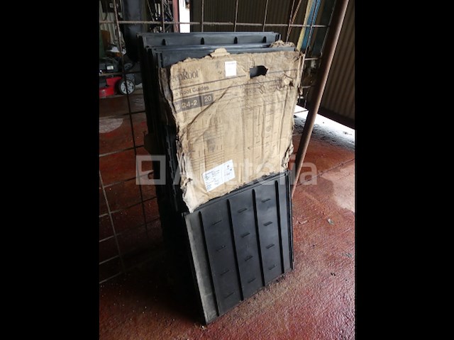 +/- 32 deeproot ub 24-2 anti-rooted planken - afbeelding 3 van  5