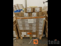 +/- 340 ledvance led buislamp t8 un v 1200 18 watt - afbeelding 1 van  4