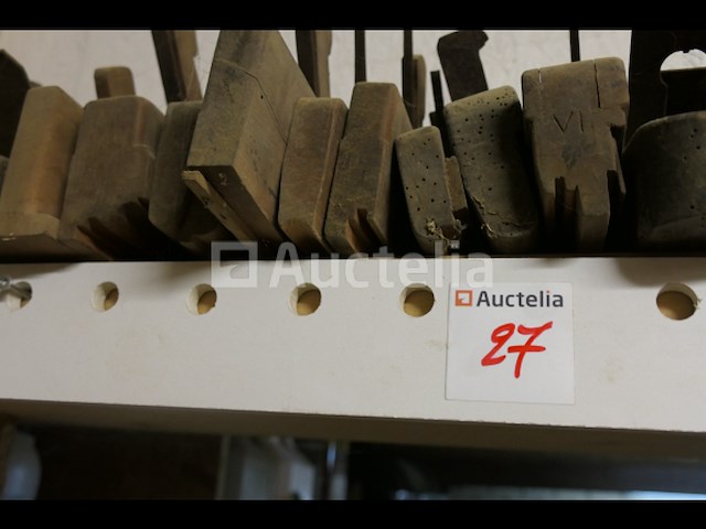 +/- 35 oude houten gereedschappen - afbeelding 2 van  6