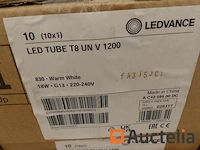 +/- 400 ledvance led buislamp t8 un v 1200 18 watt - afbeelding 1 van  4