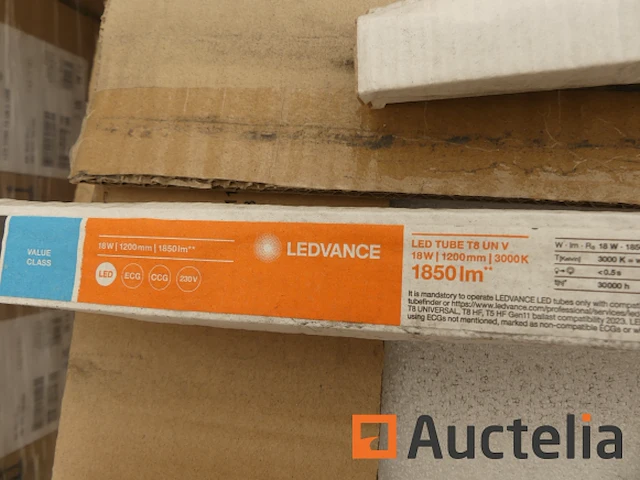 +/- 400 ledvance led buislamp t8 un v 1200 18 watt - afbeelding 2 van  4