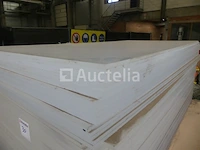 +/- 48 plexi panelen - afbeelding 1 van  4