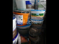 +/- 75 blikken verf en lijm - afbeelding 2 van  12