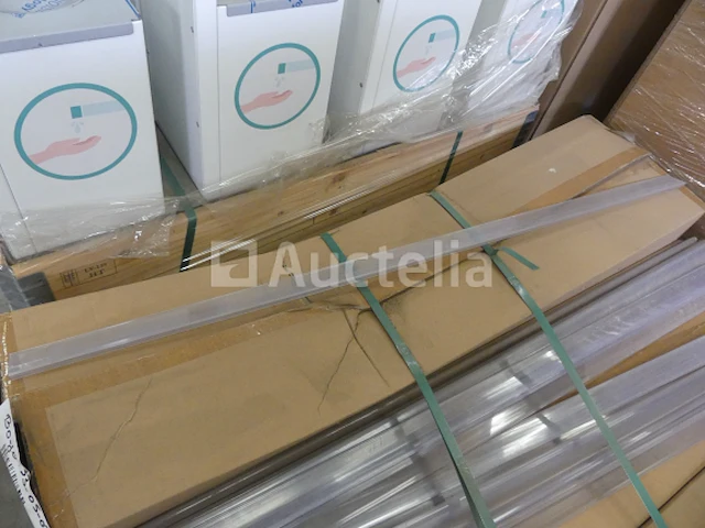 +/- 800 plexi trunking - afbeelding 1 van  5