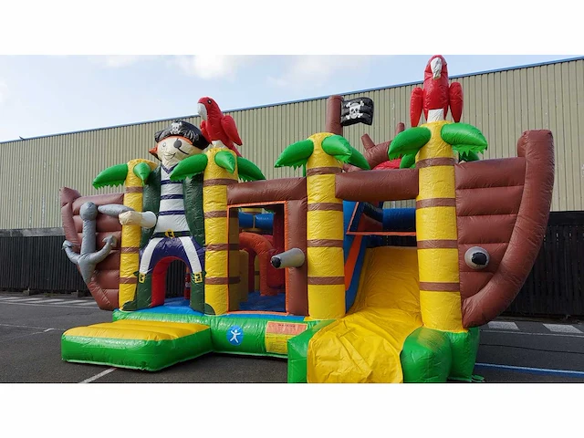 - new piratenboot - new bouncy/slide - springkussen - afbeelding 1 van  7