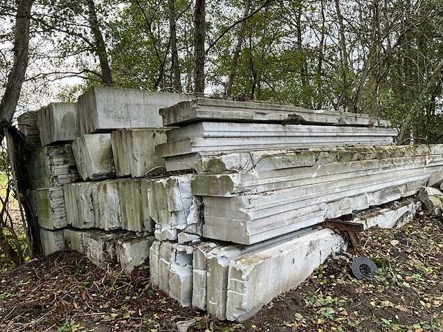 +-100 ytong panelen - afbeelding 1 van  4