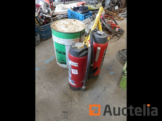+-2 brandblusapparaten en accessoires - afbeelding 1 van  4