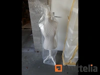 [010063-003] 2 bustes - afbeelding 2 van  6