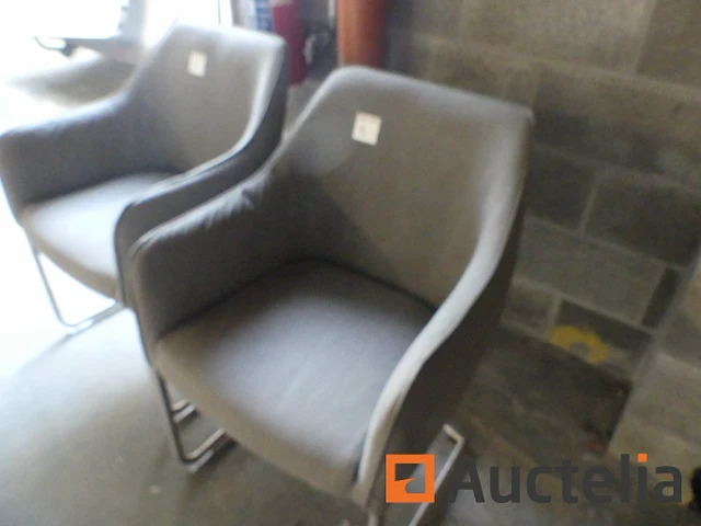 [010063-004] 2 kantoor- / vergaderstoelen – eigentijdse stijl - afbeelding 4 van  5