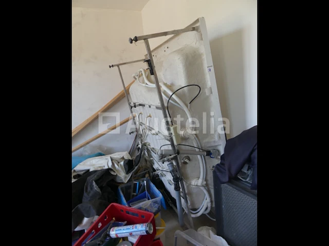 [010337-038] bubbelbad, merk en model onbekend - afbeelding 4 van  6