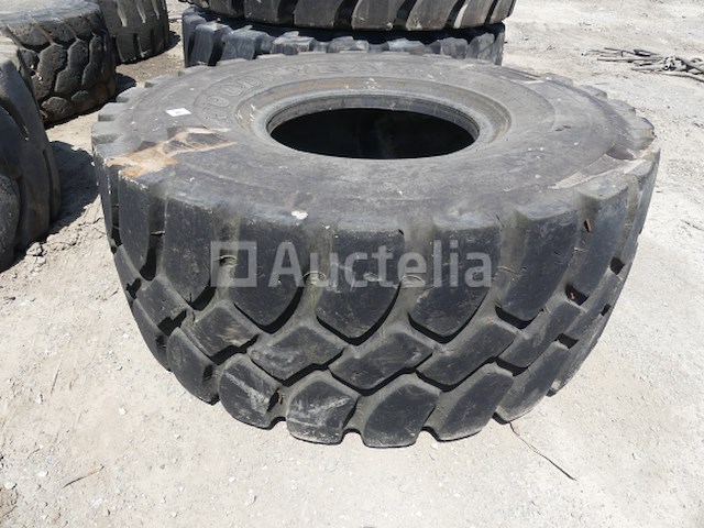 [010345-011] goodyear 23.5 r 25 band voor bouwmachines - afbeelding 2 van  3