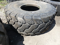 [010345-013] bridgestone 23.5 r 25 band voor bouwmachines - afbeelding 1 van  3
