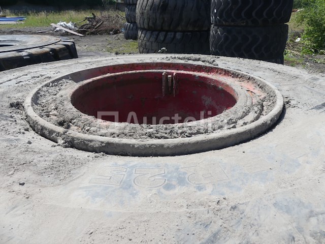 [010345-016] 2 michelin 26,5 r 25 banden voor bouwmachines - afbeelding 1 van  3