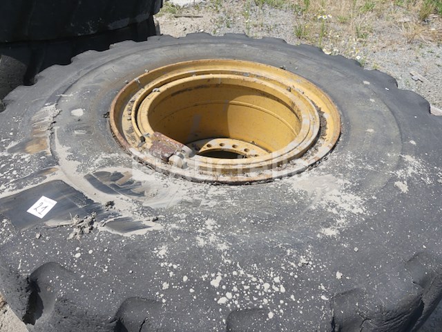 [010345-022] michelin 26.5 r 25 bouwmachines band - afbeelding 3 van  3