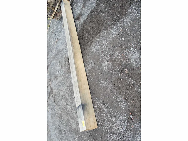 0,12 m³ eiken balk 200x200 - afbeelding 1 van  4