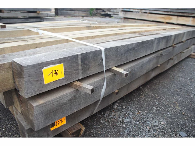 0,27 m³ eiken balken 100x100 - afbeelding 2 van  4