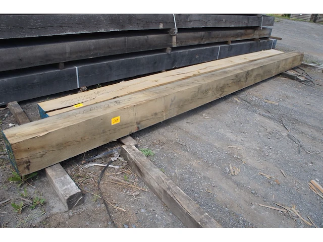 0,30 m³ eiken balk 200x250 - afbeelding 1 van  5