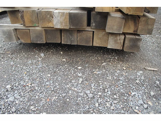 0,45 m³ eiken balken 100x100 - afbeelding 3 van  4