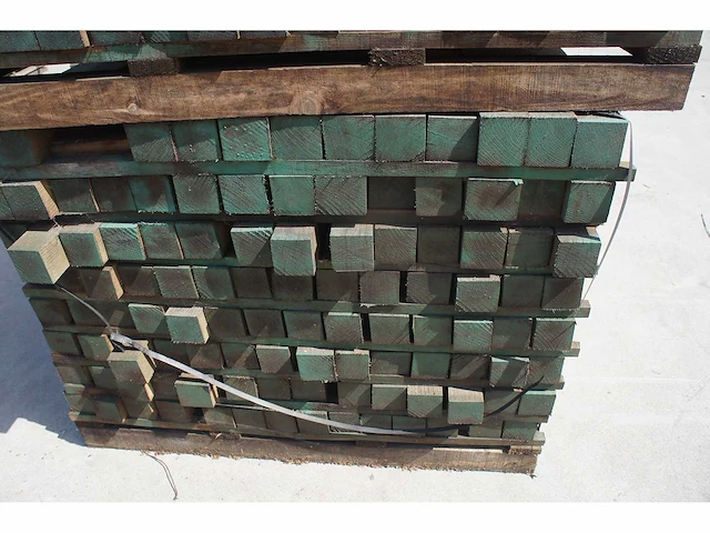 0,45 m³ eiken kepers 70x70mm - afbeelding 3 van  4