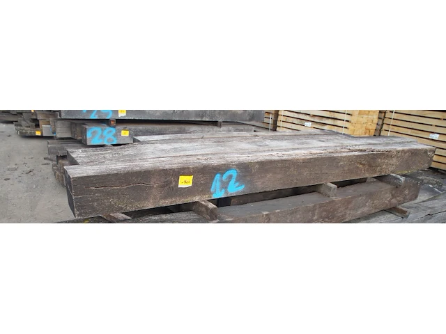 0,45 m³ oude eiken balken - afbeelding 1 van  4