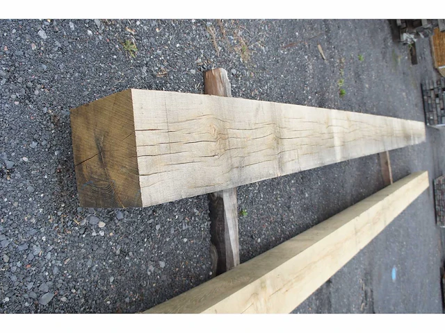 0,48 m³ eiken balk 300x300 - afbeelding 4 van  5