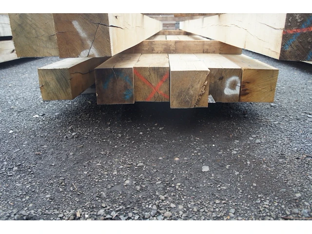 0,49 m³ eiken balken 150x150 - afbeelding 2 van  3