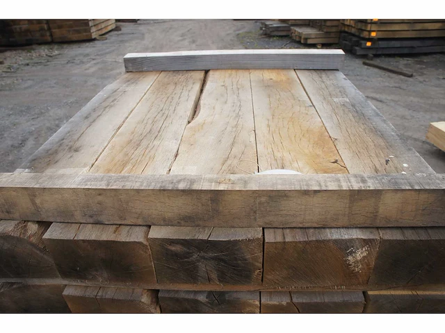 0,64 m³ industrieel eiken balken 130x220 - afbeelding 4 van  5