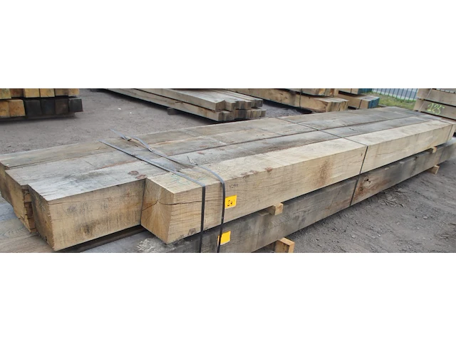 0,70 m³ eiken balken 200x200 - afbeelding 1 van  5