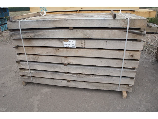 0,72 m³ industrieel eiken balken 100x200 - afbeelding 1 van  3
