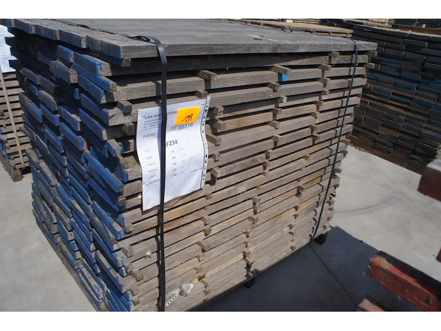 0,77 m³ eiken planken 30mm rustiek - afbeelding 1 van  4