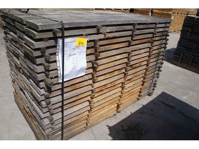 0,95 m³ eiken planken 30mm rustiek - afbeelding 1 van  4