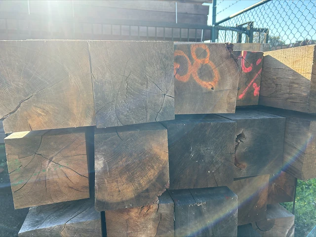 0,98 m³ eiken balken 200x200 - afbeelding 3 van  6