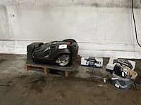 1 2de hands robot grasmaaier husqvarna automower 330x