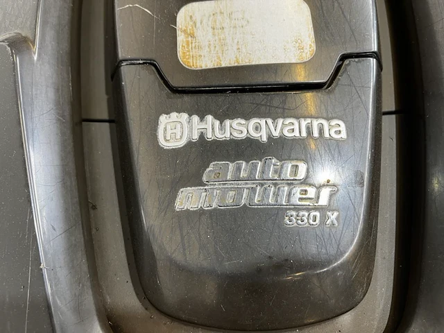 1 2de hands robot grasmaaier husqvarna automower 330x - afbeelding 9 van  14