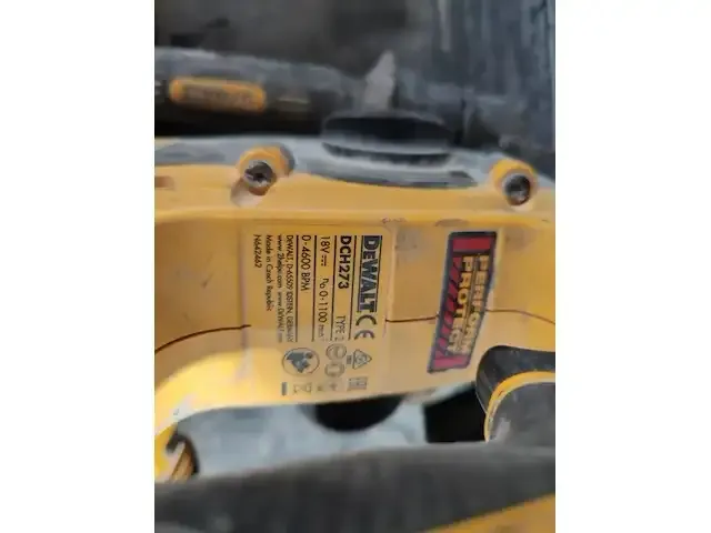 1 accu breekhamer dewalt dch 273 - afbeelding 2 van  3