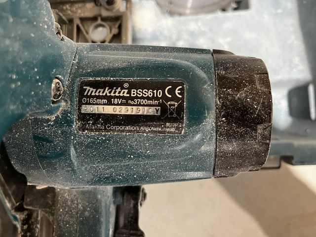 1 accu cirkelzaag makita bss610 - afbeelding 4 van  4