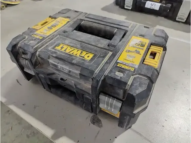 1 accu haakse slijper dewalt dcg405 - afbeelding 3 van  3