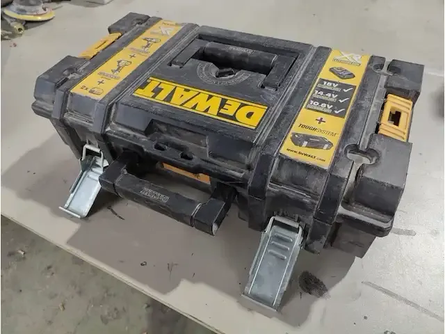 1 accu set dewalt dcf886 en dcd995 - afbeelding 4 van  4