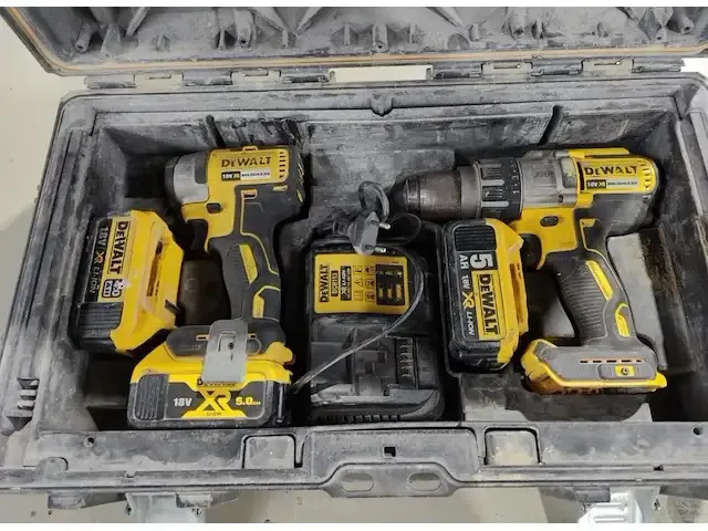 1 accu set dewalt dcf887 en dcd996 - afbeelding 1 van  4