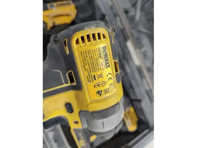 1 accu set dewalt dcf887 en dcd996 - afbeelding 2 van  4