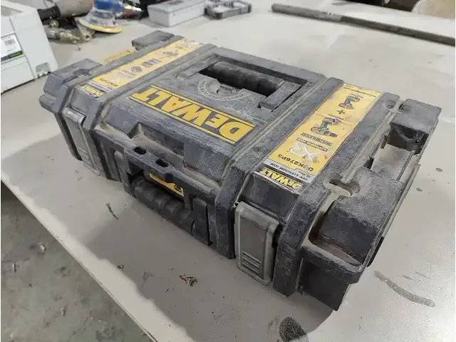 1 accu set dewalt dcf887 en dcd996 - afbeelding 4 van  4