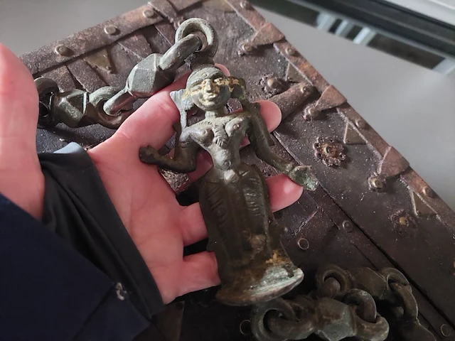 1 antiek houten kistje met div deco - afbeelding 5 van  13