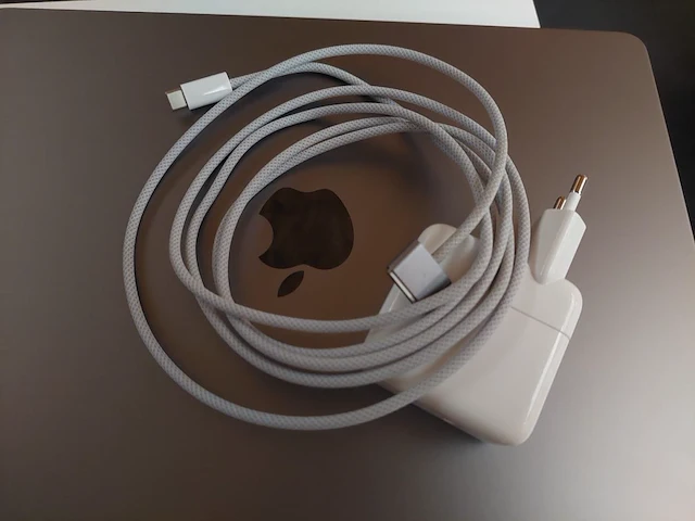1 apple macbook air model a2681 emc 4074 - afbeelding 5 van  7
