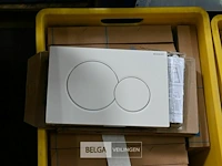 1 bak met geberit drukknop voor wc - afbeelding 1 van  2
